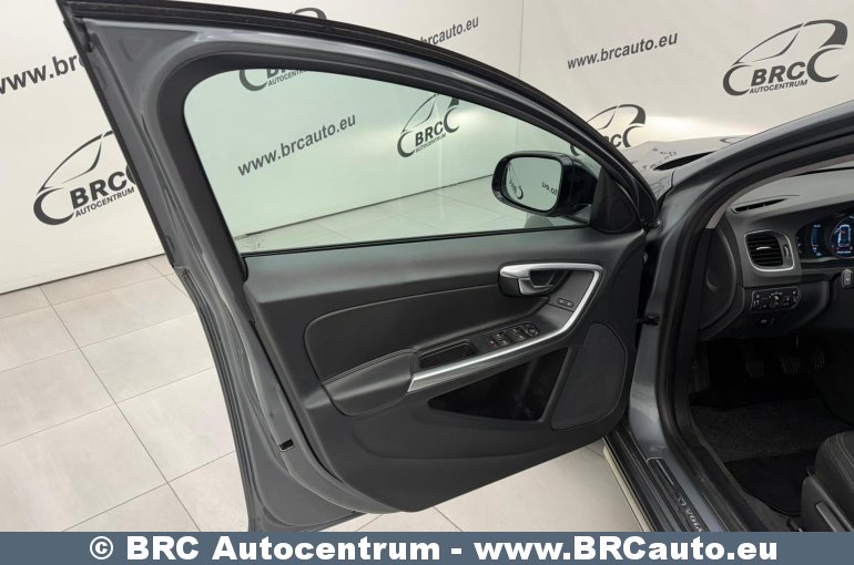 Volvo V60 Cross Country D3 2018