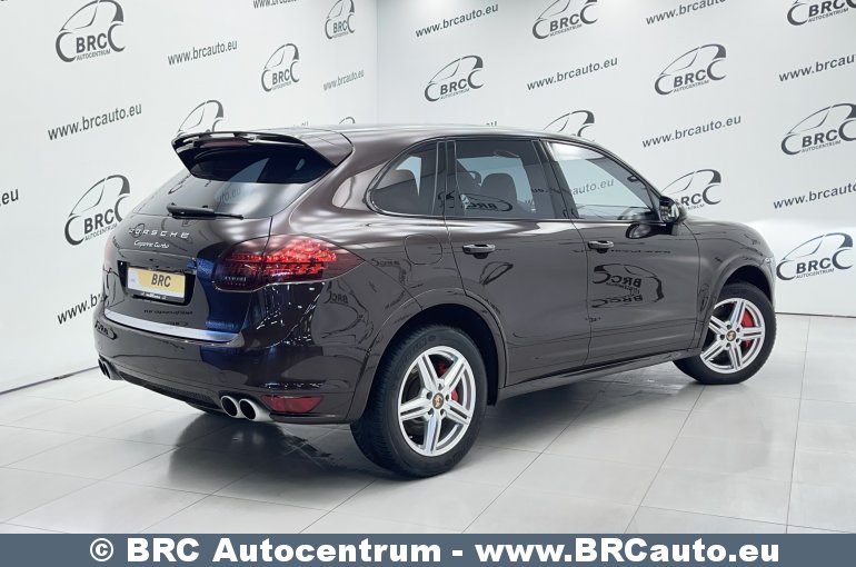 Porsche Cayenne 4.8 Turbo V8 Automatas 2014