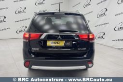 
										Mitsubishi Outlander 2.0 4WD CVT Automatas 2016 full									