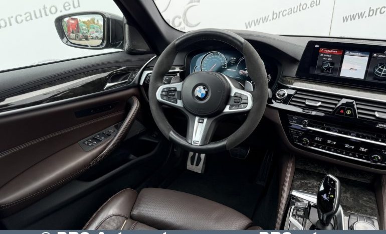 
								BMW M550 4.4 xDrive Automatas 2018 full									