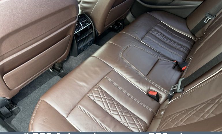 
								BMW M550 4.4 xDrive Automatas 2018 full									