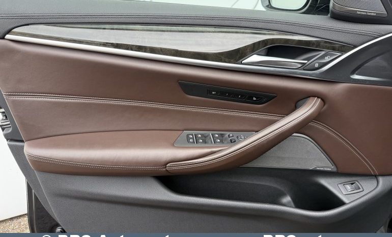 
								BMW M550 4.4 xDrive Automatas 2018 full									