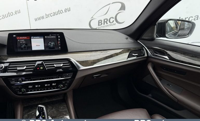 
								BMW M550 4.4 xDrive Automatas 2018 full									