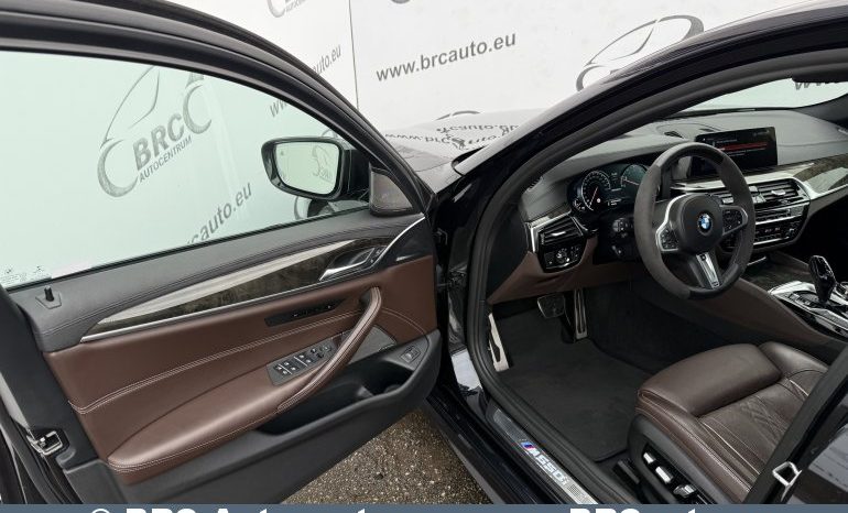 
								BMW M550 4.4 xDrive Automatas 2018 full									
