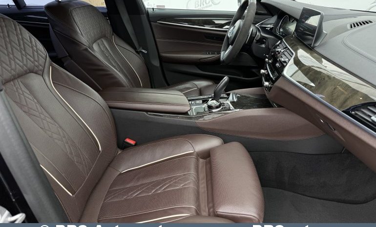 
								BMW M550 4.4 xDrive Automatas 2018 full									