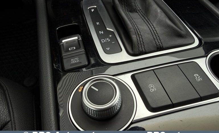 
								Volkswagen Touareg 3.0 V6 TDI 4Motion Automatas 2015 full									