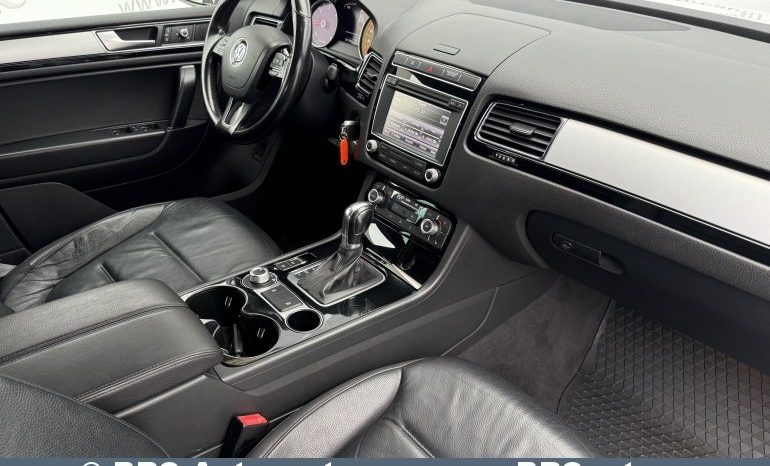 
								Volkswagen Touareg 3.0 V6 TDI 4Motion Automatas 2015 full									
