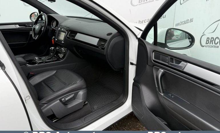 
								Volkswagen Touareg 3.0 V6 TDI 4Motion Automatas 2015 full									