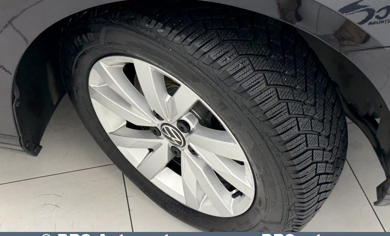 
								Volkswagen Passat 1.5 TSI Automatas 2021 full									