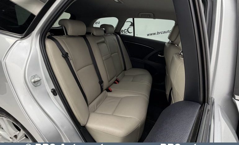 
								Toyota Avensis 2.2 D-CAT Wagon Automatas 2011 full									