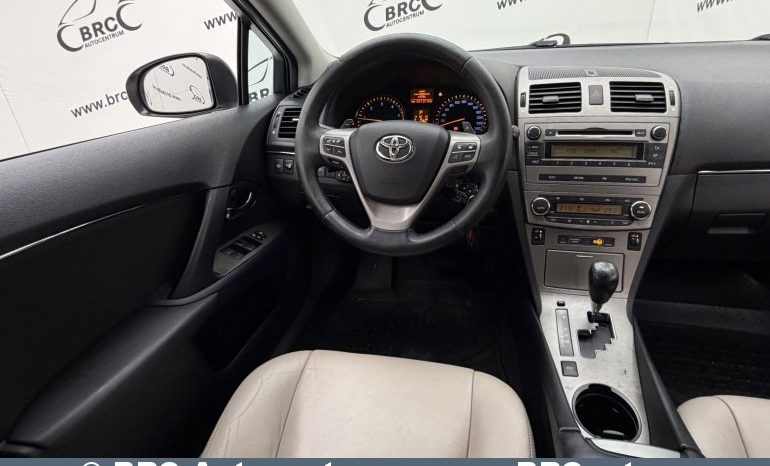 
								Toyota Avensis 2.2 D-CAT Wagon Automatas 2011 full									