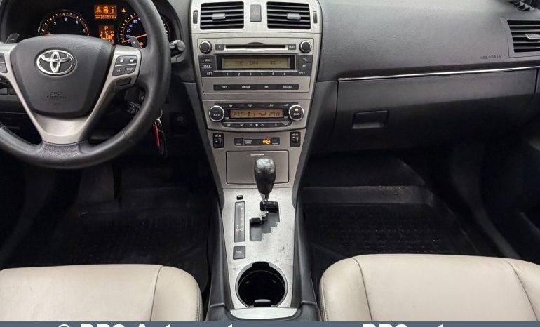 
								Toyota Avensis 2.2 D-CAT Wagon Automatas 2011 full									