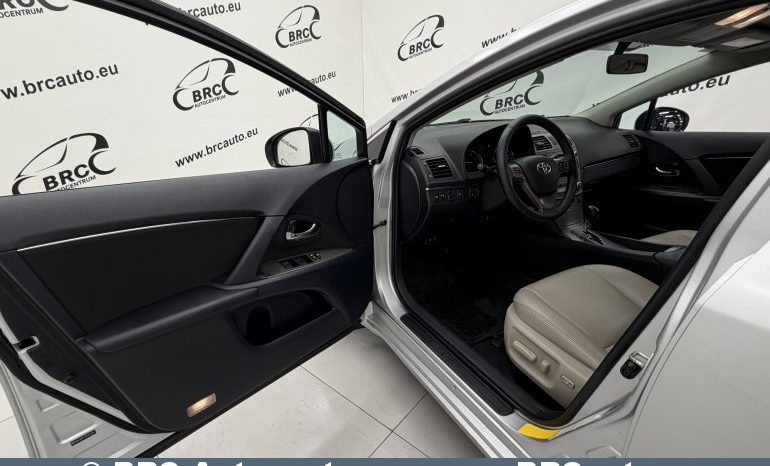 
								Toyota Avensis 2.2 D-CAT Wagon Automatas 2011 full									