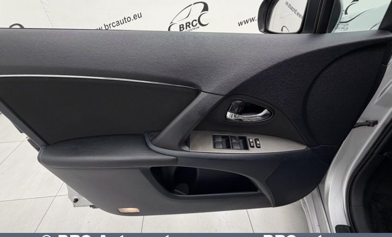 
								Toyota Avensis 2.2 D-CAT Wagon Automatas 2011 full									