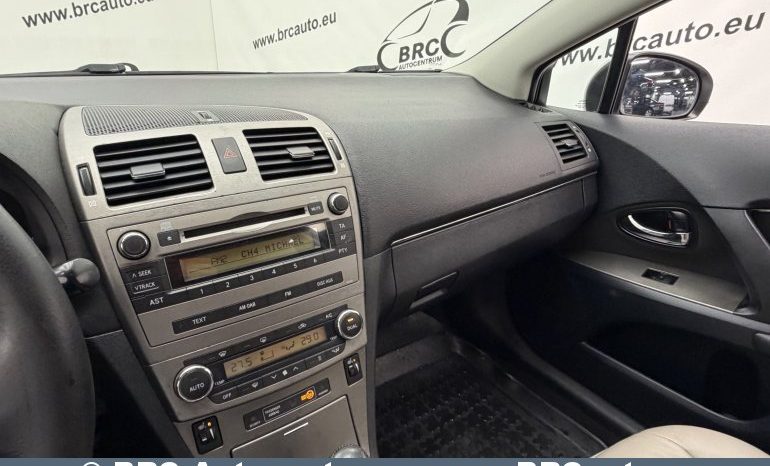 
								Toyota Avensis 2.2 D-CAT Wagon Automatas 2011 full									