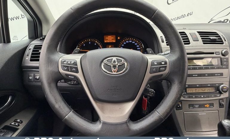 
								Toyota Avensis 2.2 D-CAT Wagon Automatas 2011 full									