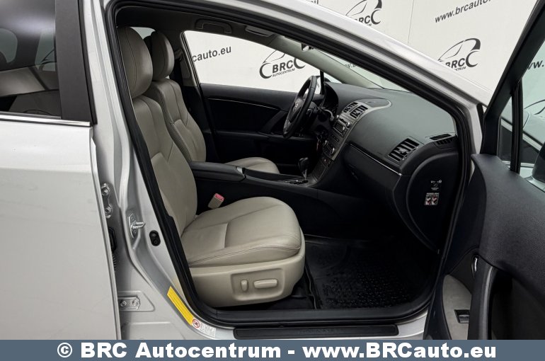 Toyota Avensis 2.2 D-CAT Wagon Automatas 2011