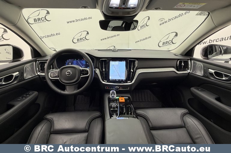 Volvo V60 Plug-in AWD T8 Twin Engine 2025