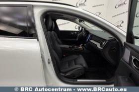 Volvo V60 Plug-in AWD T8 Twin Engine 2025