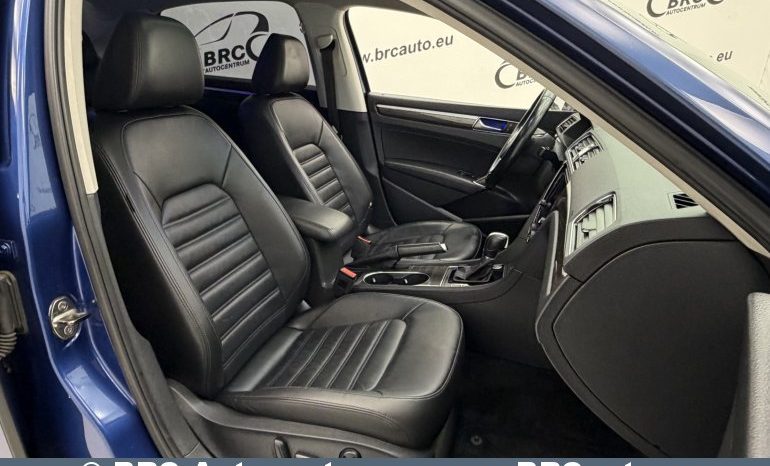 
								Volkswagen Passat 1.8 TSI B/D SEL Automatas 2016 full									