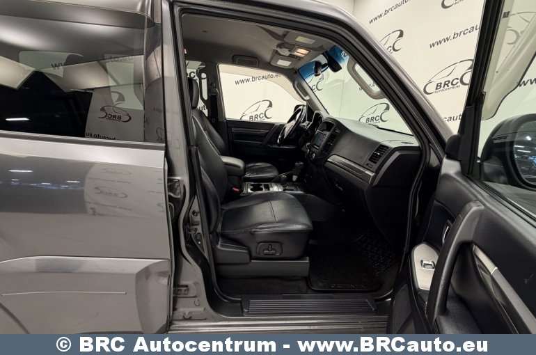 Mitsubishi Pajero 3.2 DI-D Automatas 2011