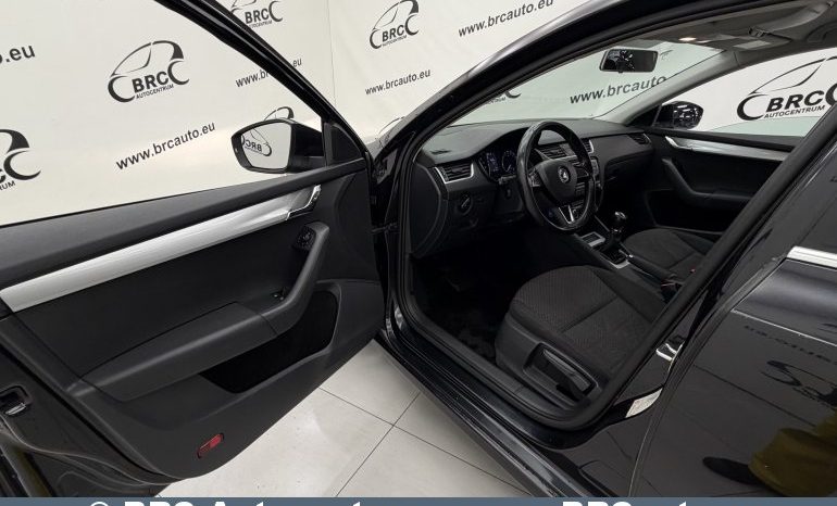 
								Skoda Octavia 1.6 TDI Ambition 2017 full									