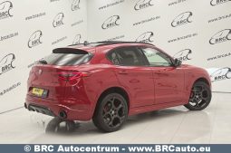 
										Alfa Romeo Stelvio Veloce Ti Q4 Automatas 2022 full									