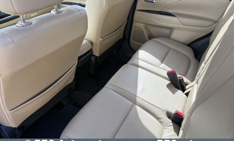 
								Mitsubishi Outlander 2.0 MIVEC 4WD Automatas 2017 full									