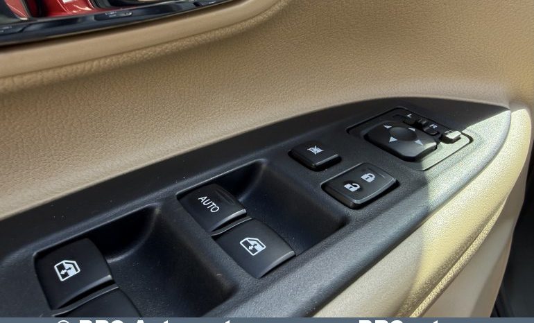
								Mitsubishi Outlander 2.0 MIVEC 4WD Automatas 2017 full									