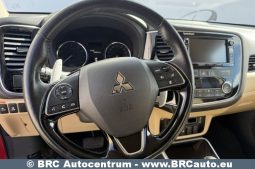 
										Mitsubishi Outlander 2.0 MIVEC 4WD Automatas 2017 full									