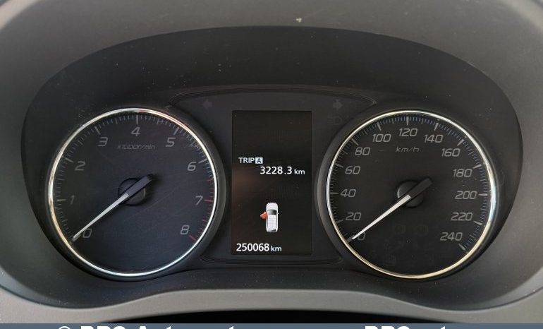 
								Mitsubishi Outlander 2.0 MIVEC 4WD Automatas 2017 full									