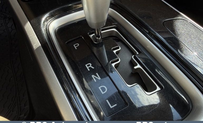 
								Mitsubishi Outlander 2.0 MIVEC 4WD Automatas 2017 full									