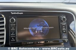 
										Mitsubishi Outlander 2.0 MIVEC 4WD Automatas 2017 full									