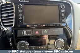 
										Mitsubishi Outlander 2.0 MIVEC 4WD Automatas 2017 full									
