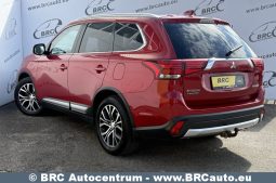 
										Mitsubishi Outlander 2.0 MIVEC 4WD Automatas 2017 full									