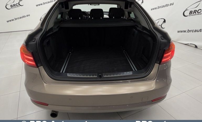 
								BMW 320 Gran Turismo i Automatas 2013 full									