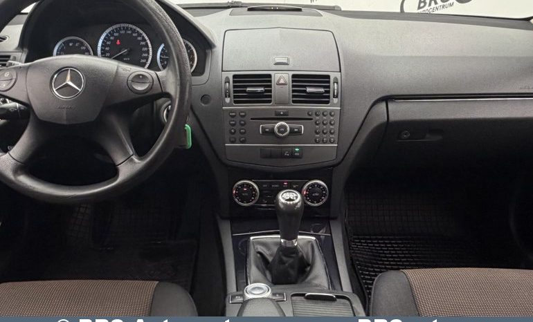 
								Mercedes-Benz C 180  2011 full									