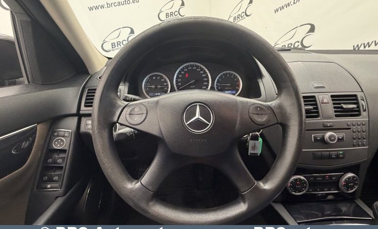 
								Mercedes-Benz C 180  2011 full									