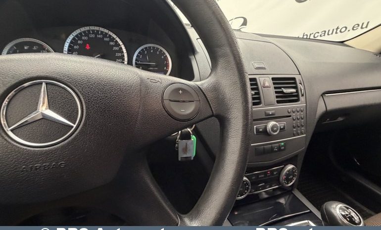 
								Mercedes-Benz C 180  2011 full									