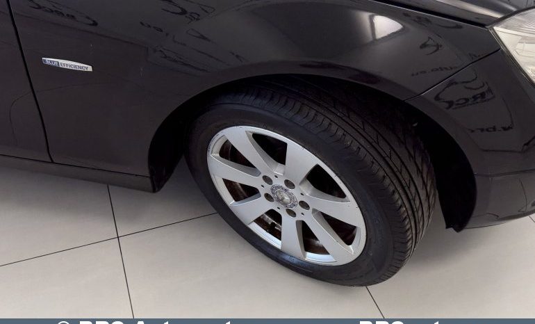 
								Mercedes-Benz C 180  2011 full									