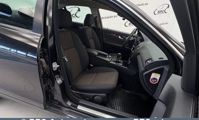 
								Mercedes-Benz C 180  2011 full									