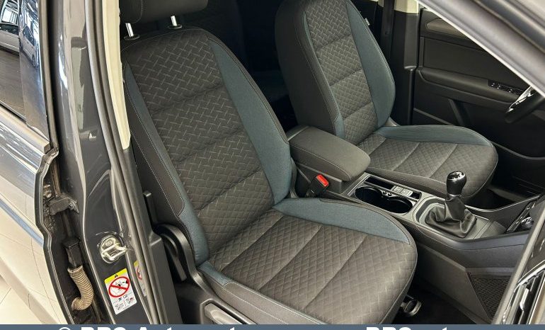
								Volkswagen Touran 1.6 TDI 2019 full									