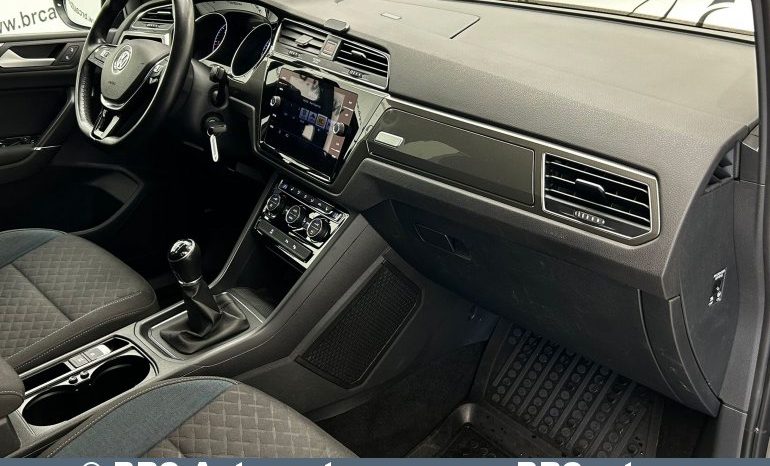 
								Volkswagen Touran 1.6 TDI 2019 full									