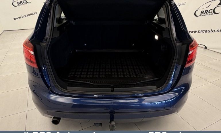 
								BMW 218 Active Tourer d 2015 full									