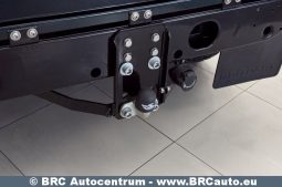 
										Land Rover Defender 83 kWh Automatas 1996 full									
