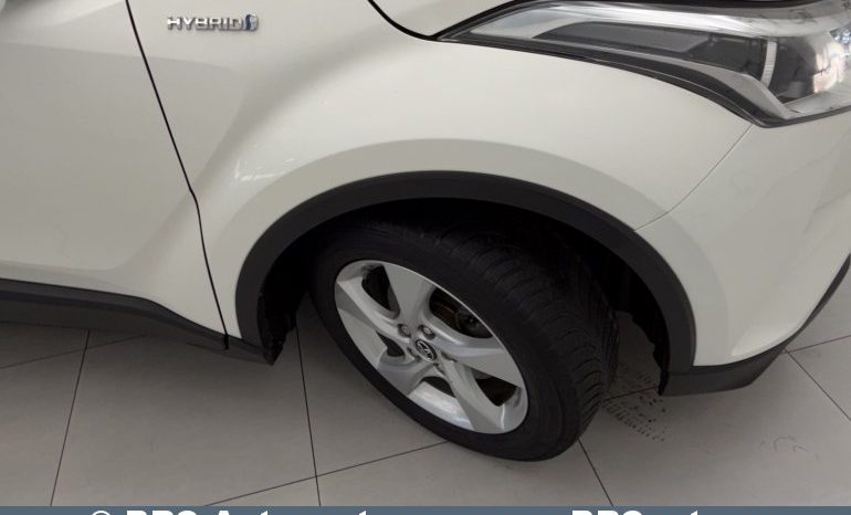 
								Toyota C-HR 1.8 Hybrid Automatas 2017 full									