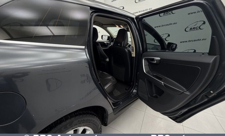 
								Volvo XC 60 D5 AWD Summum Automatas 2010 full									