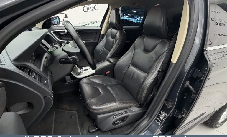 
								Volvo XC 60 D5 AWD Summum Automatas 2010 full									