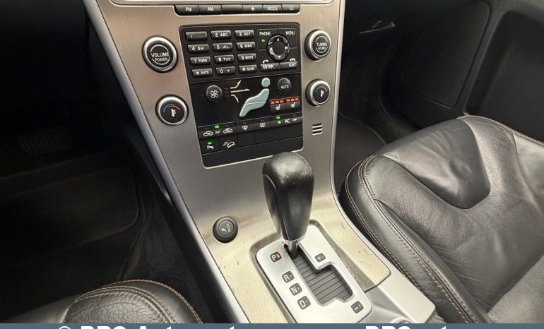 
								Volvo XC 60 D5 AWD Summum Automatas 2010 full									