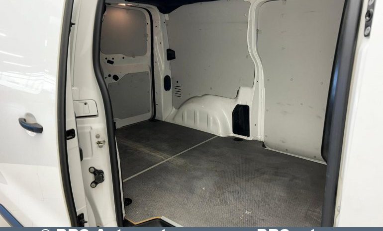 
								Toyota Proace 2.0 D-4D Panel Van Medium Single 2021 full									